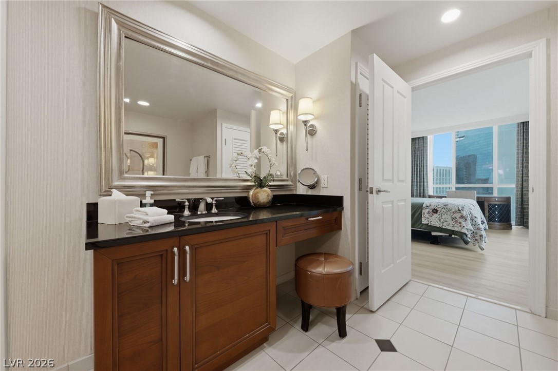 135 East Harmon Avenue 2721