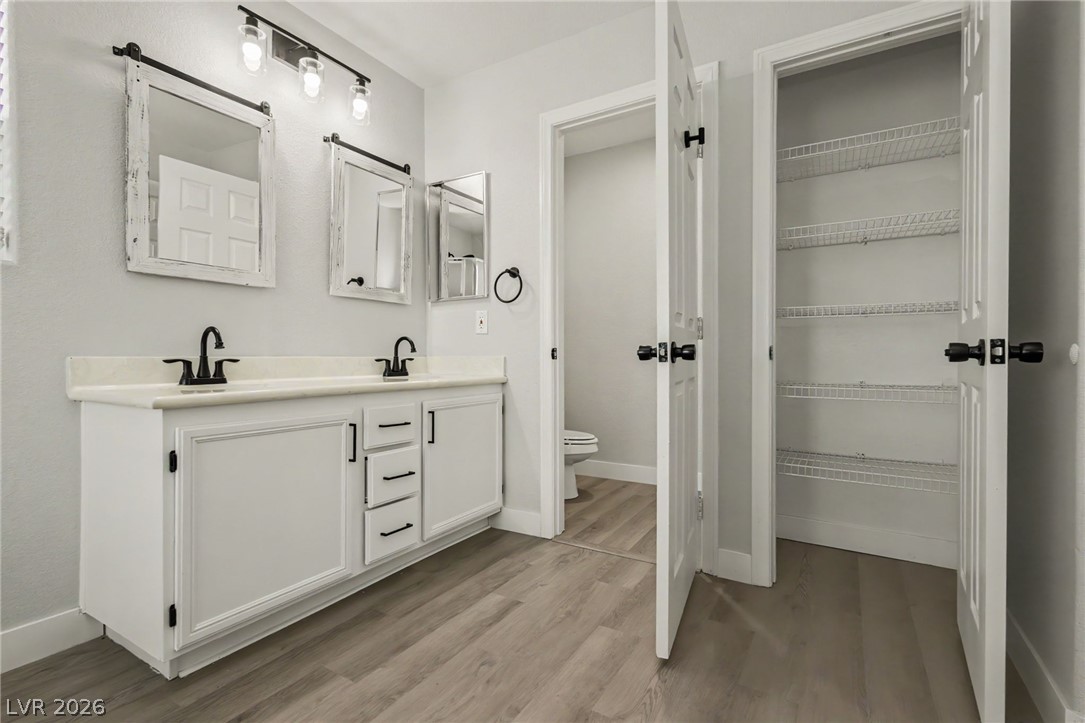 6924 Ghost Ranch Avenue