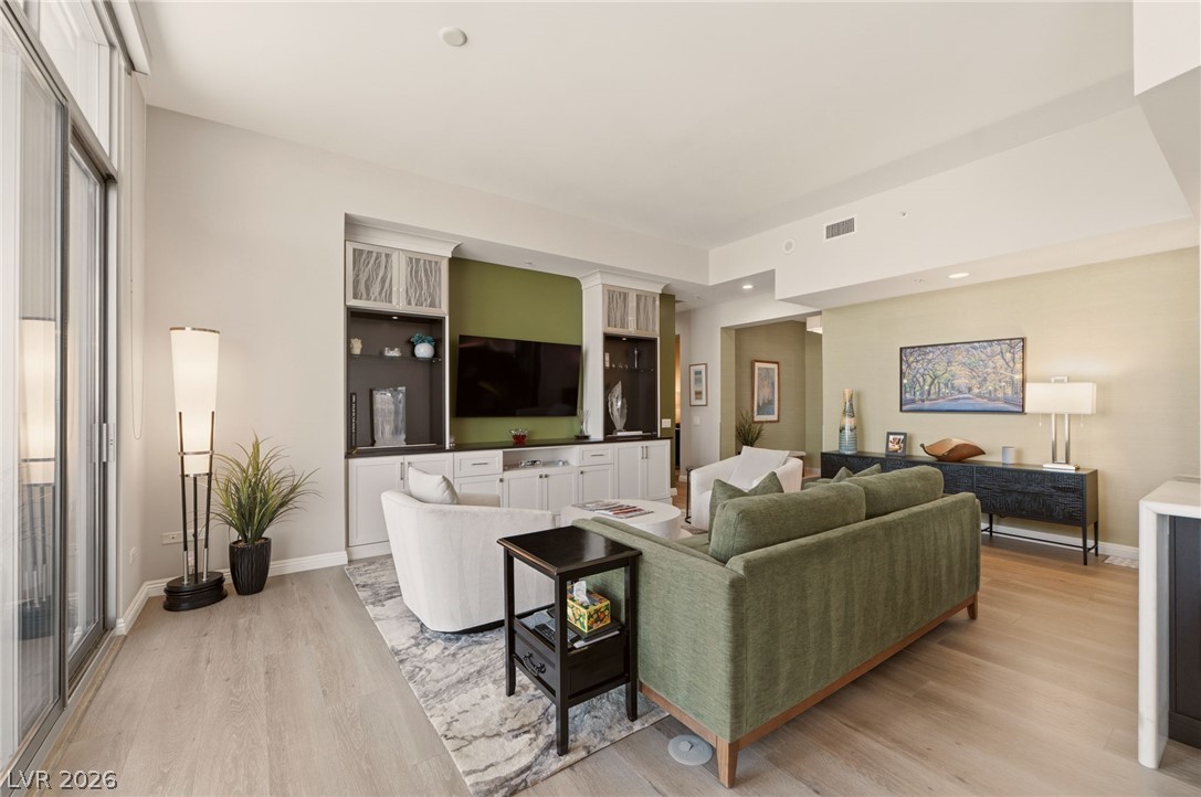 200 West Sahara Avenue 4004