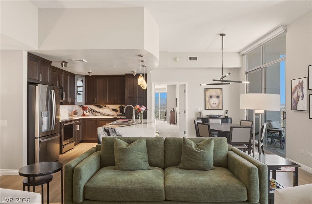 200 West Sahara Avenue 4004