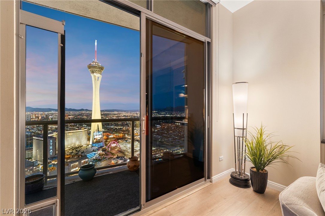200 West Sahara Avenue 4004