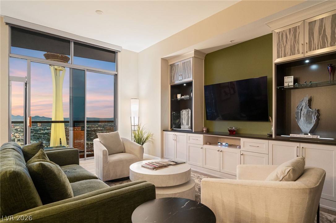 200 West Sahara Avenue 4004