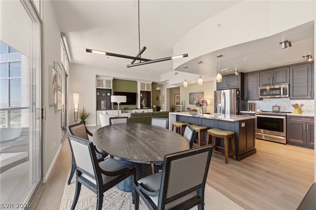 200 West Sahara Avenue 4004