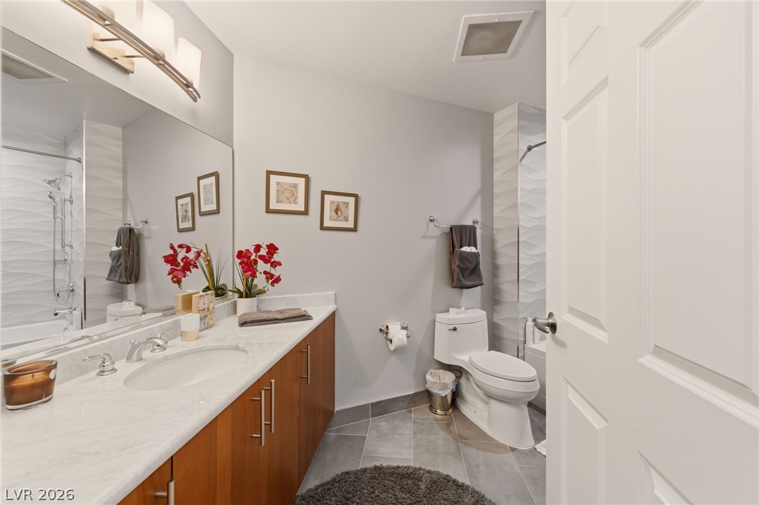 200 West Sahara Avenue 4004