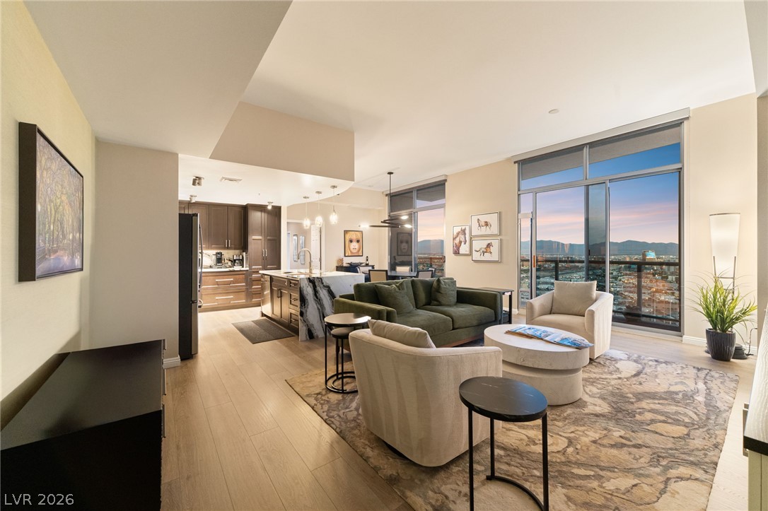 200 West Sahara Avenue 4004
