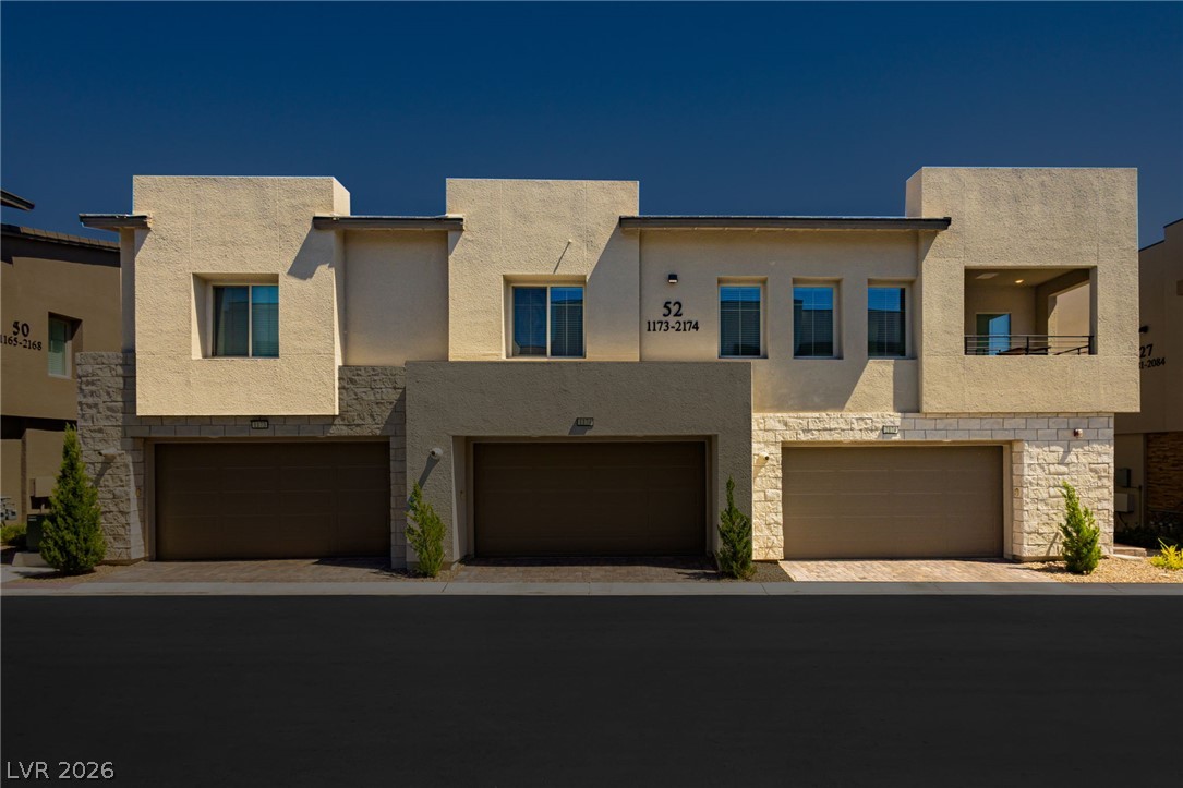 600 North Carriage Hill Drive 2174