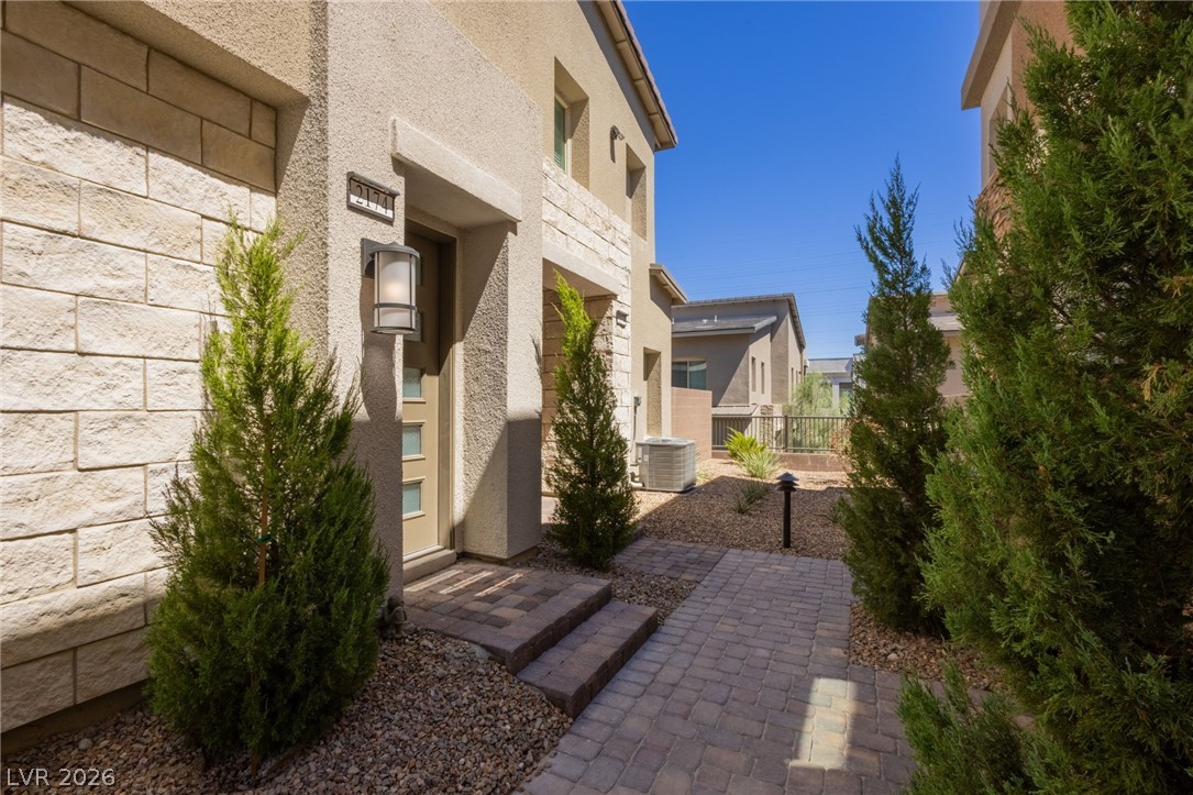 600 North Carriage Hill Drive 2174