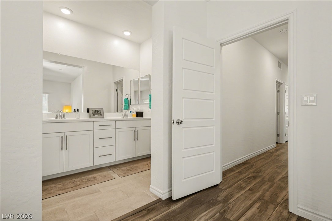600 North Carriage Hill Drive 2174