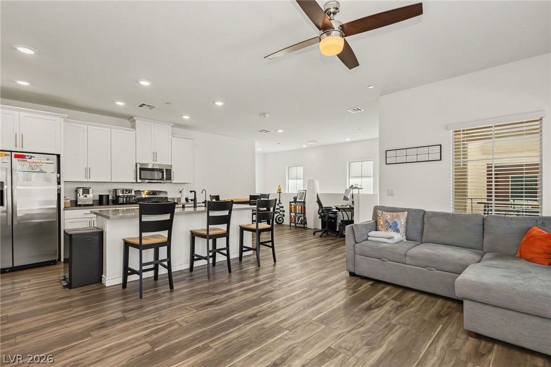 600 North Carriage Hill Drive 2174
