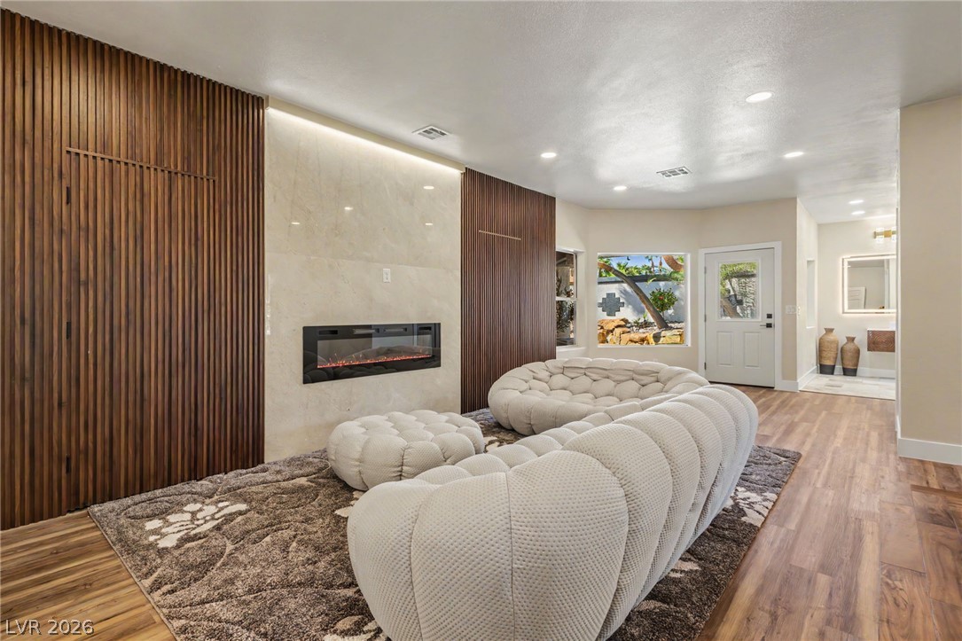 3125 Shadowleaf Court