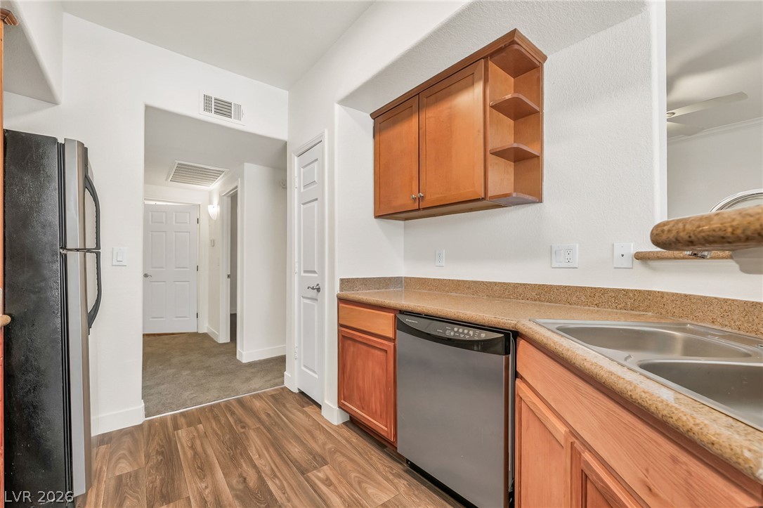 4400 South Jones Boulevard 1057