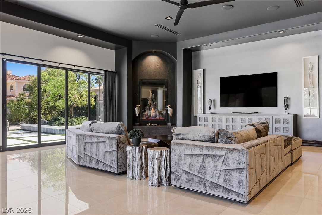 5016 Scenic Ridge Drive