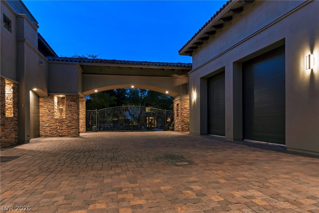 5 Wood Creek Court