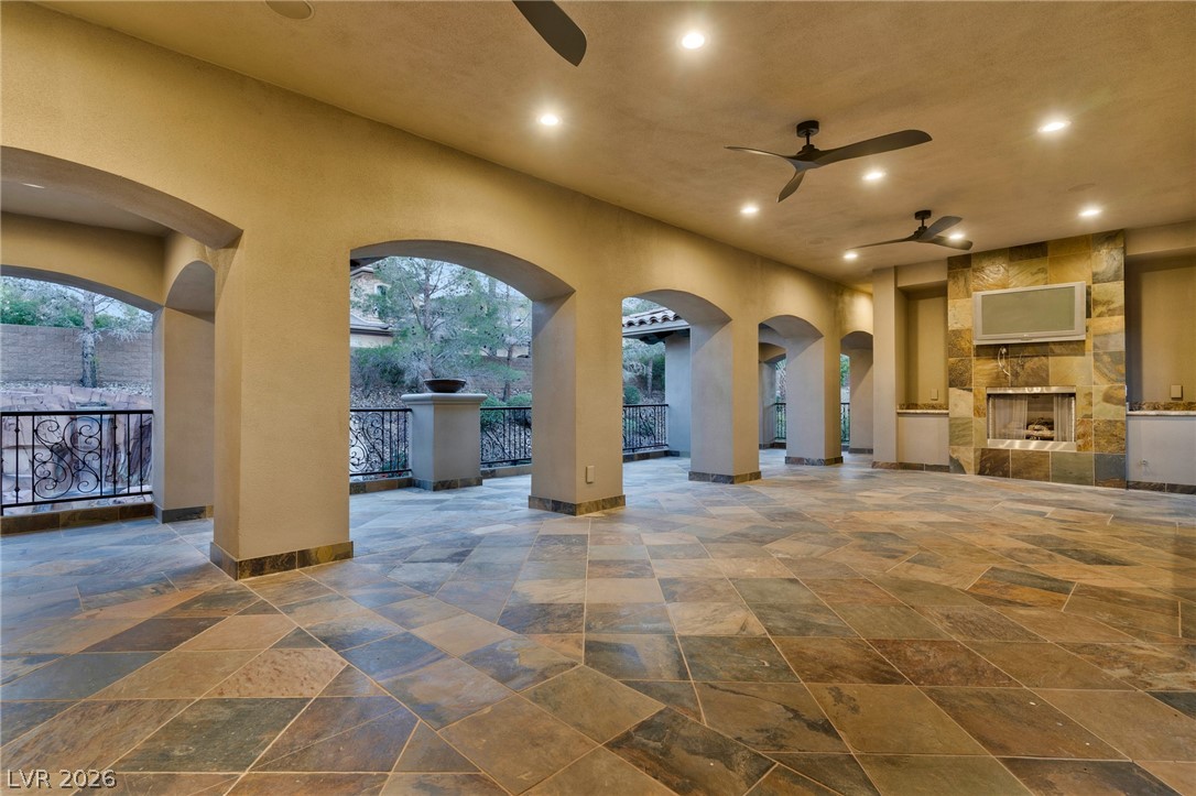5 Wood Creek Court