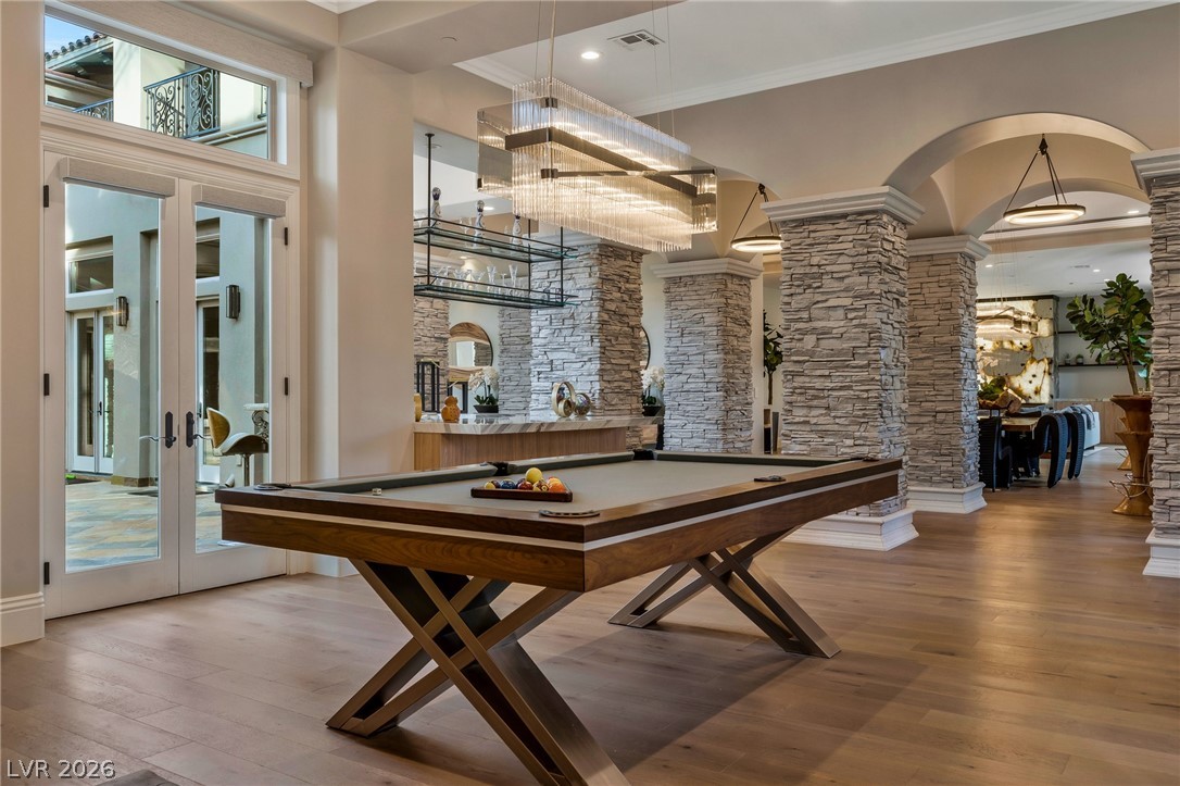 5 Wood Creek Court