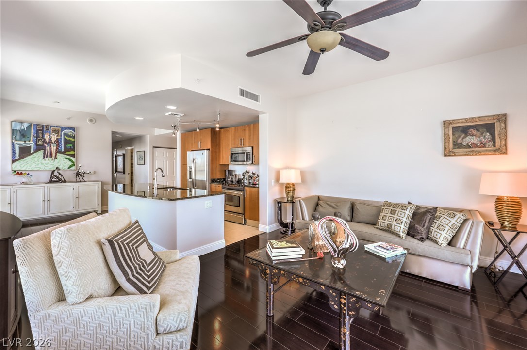 200 West Sahara Avenue 1901