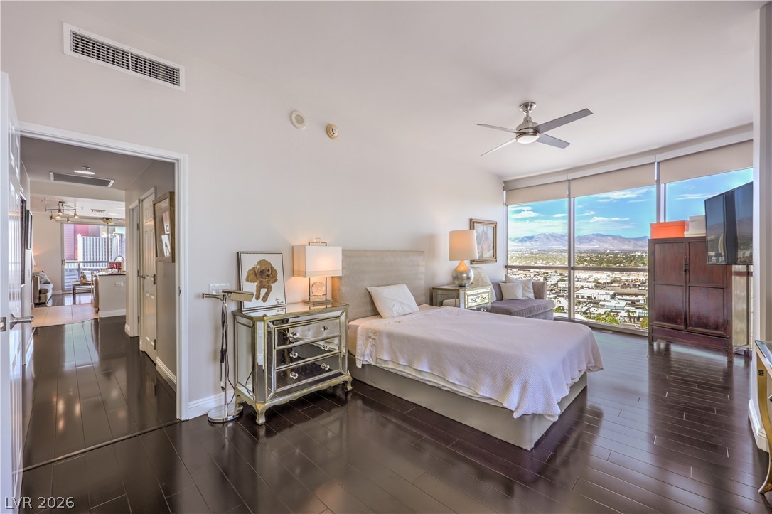 200 West Sahara Avenue 1901