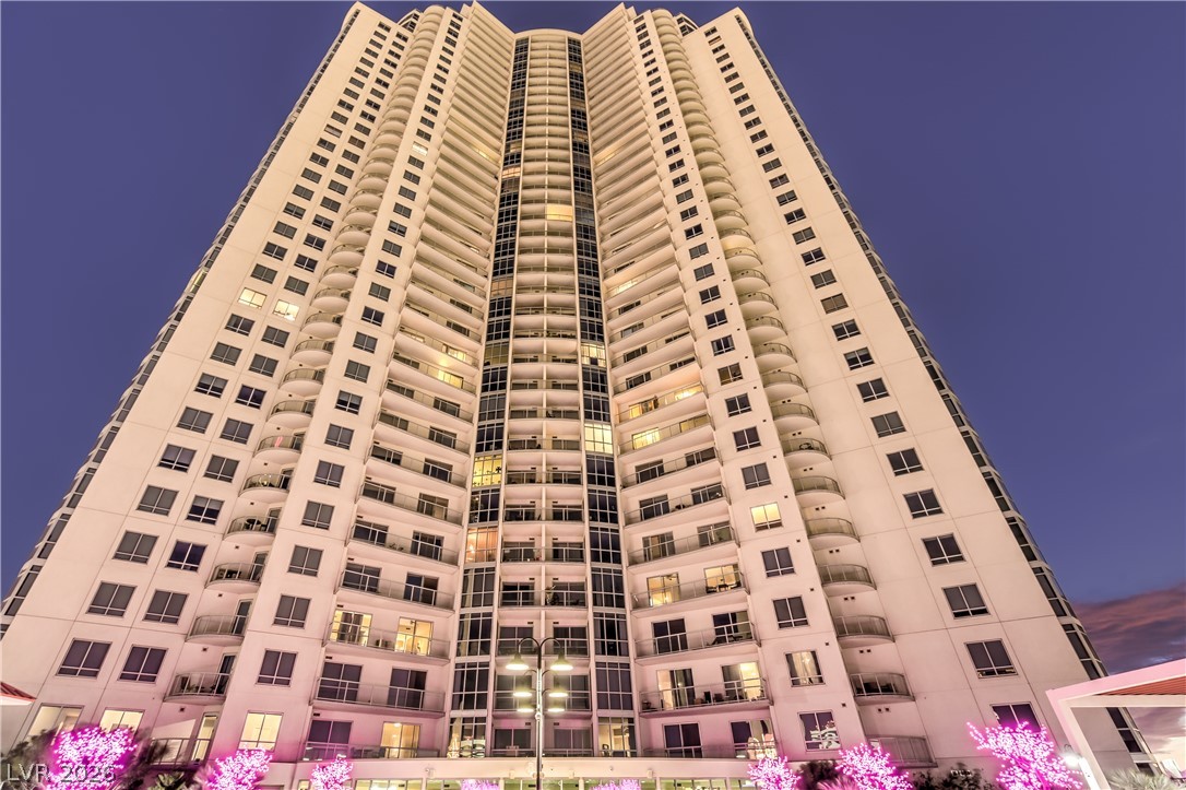 200 West Sahara Avenue 1901