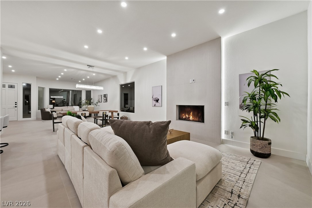 1612 Hidden Spring Drive