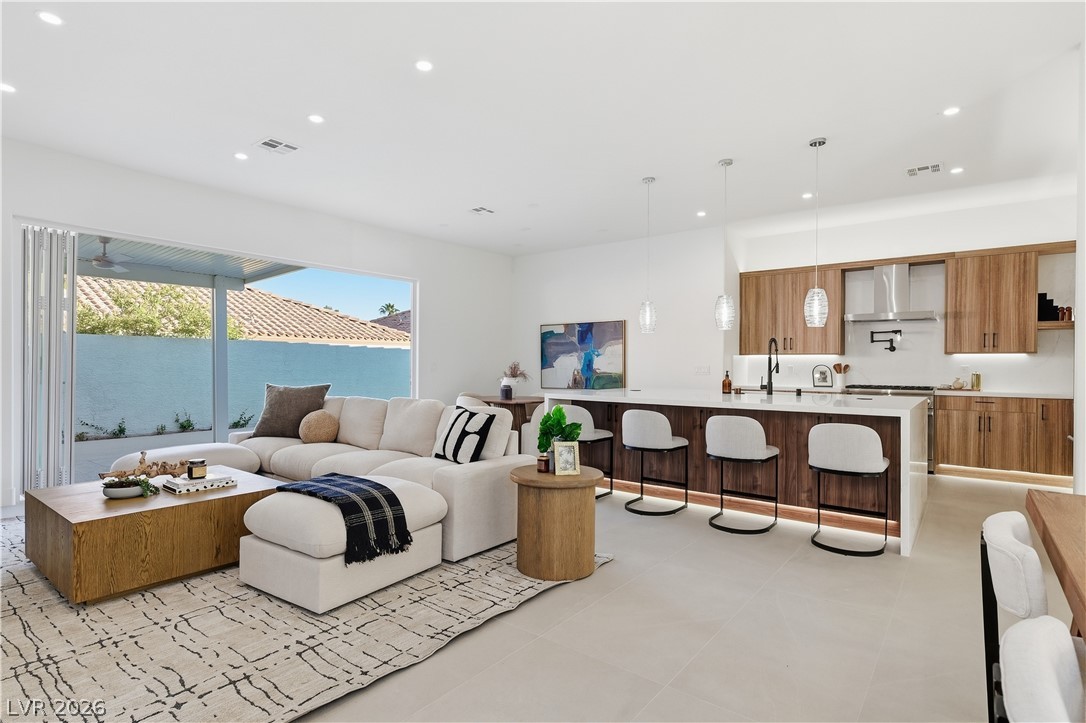 1612 Hidden Spring Drive