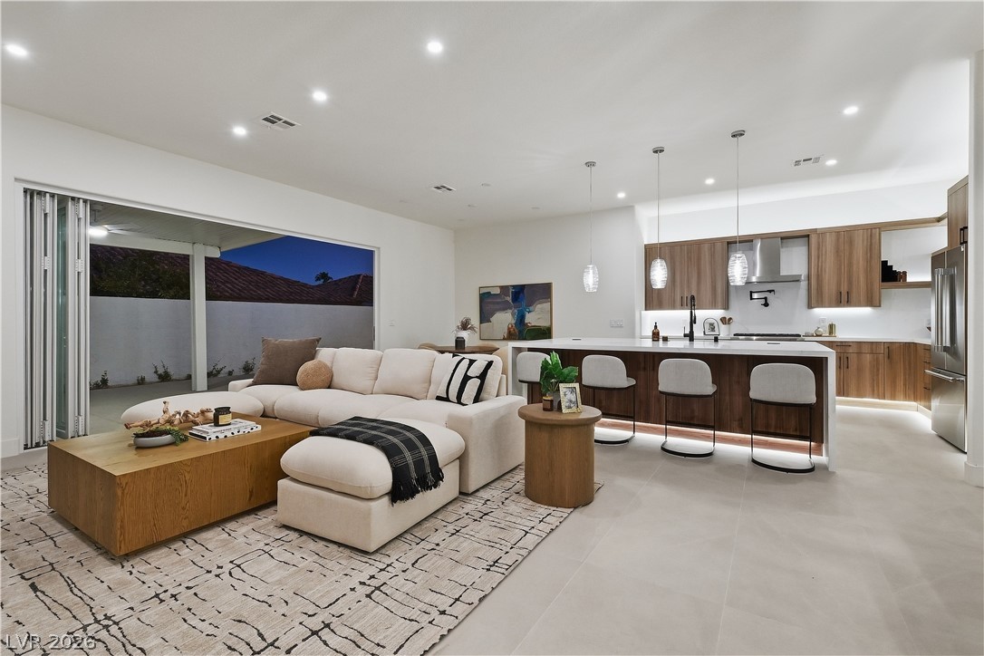 1612 Hidden Spring Drive
