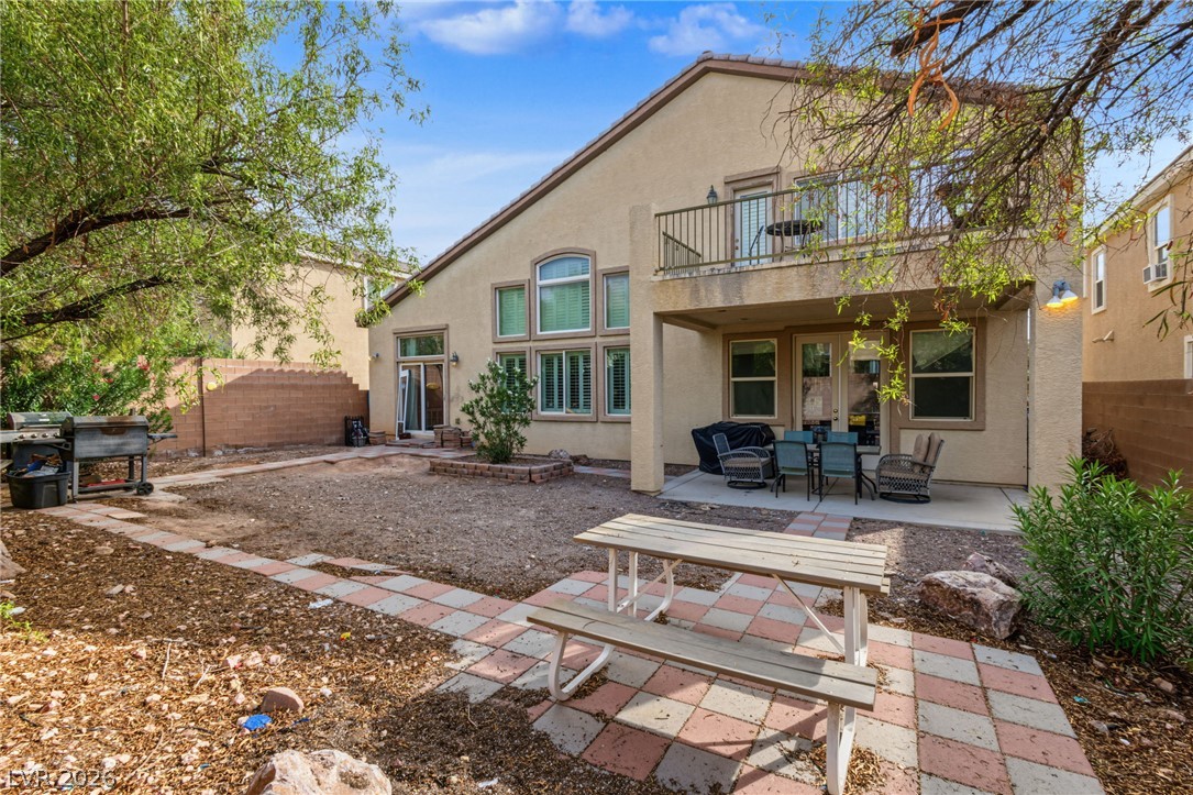7021 Albatross Attic Street