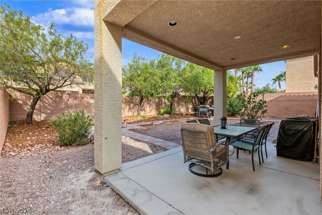 7021 Albatross Attic Street