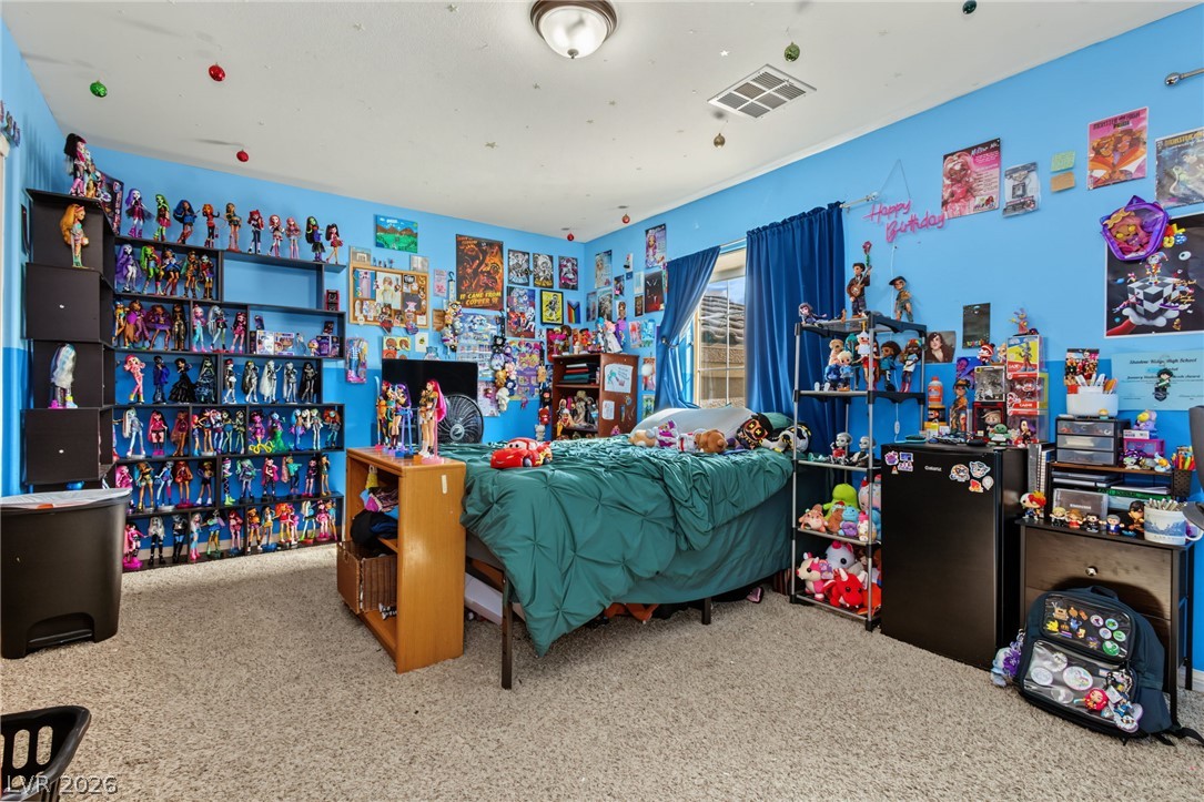7021 Albatross Attic Street