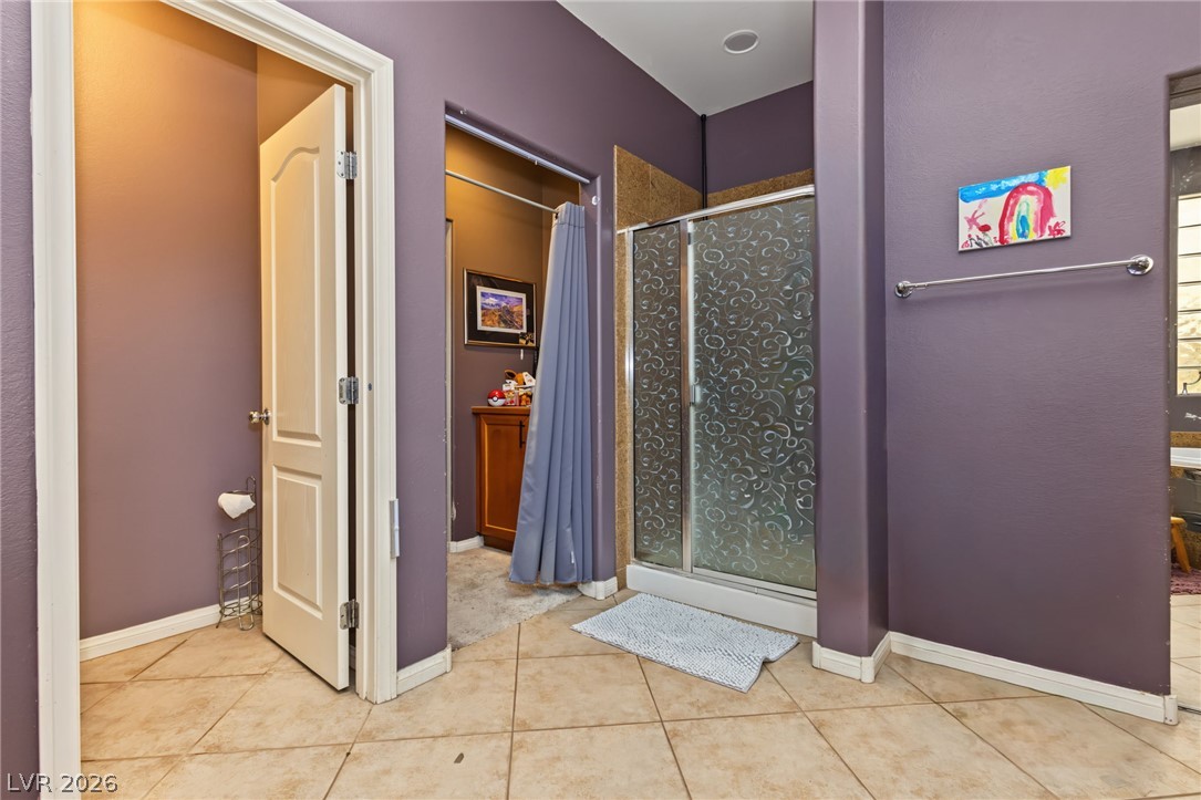 7021 Albatross Attic Street