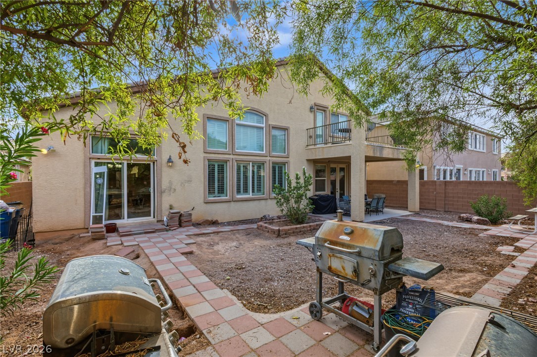7021 Albatross Attic Street