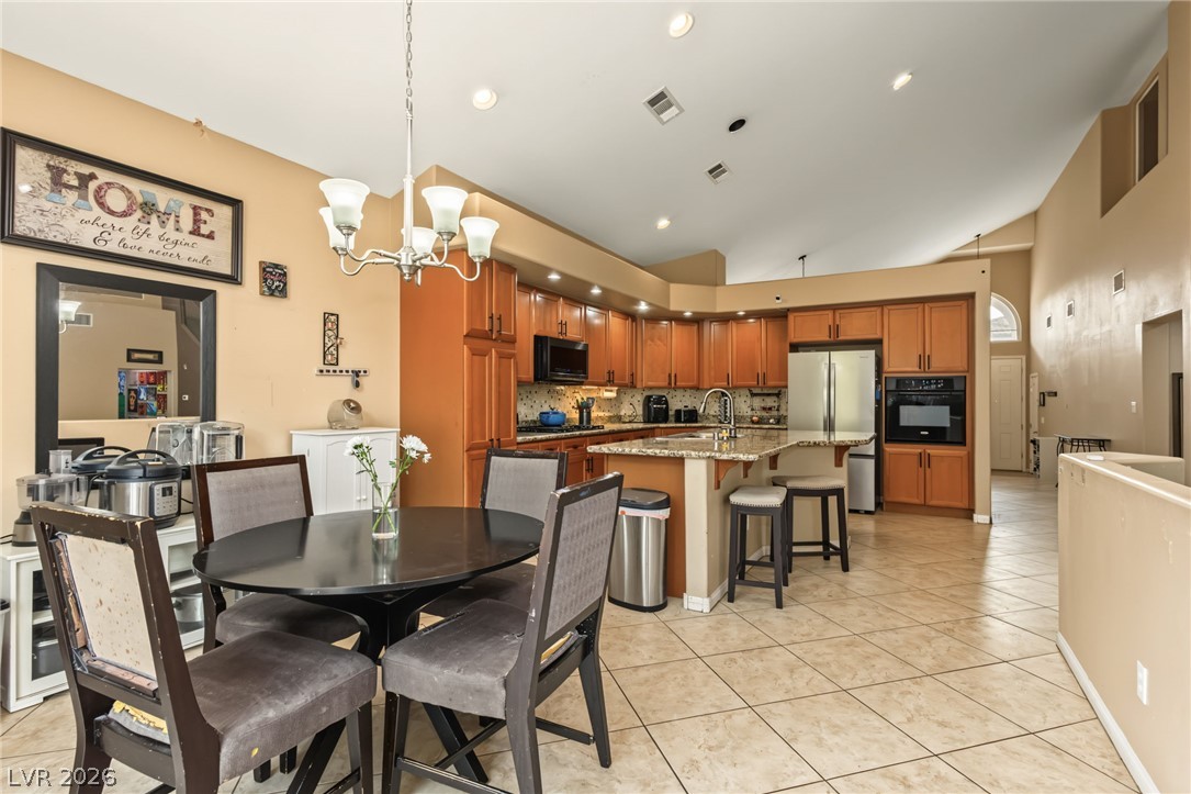 7021 Albatross Attic Street
