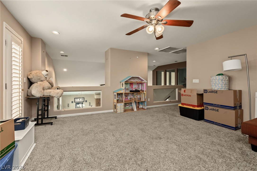 7021 Albatross Attic Street