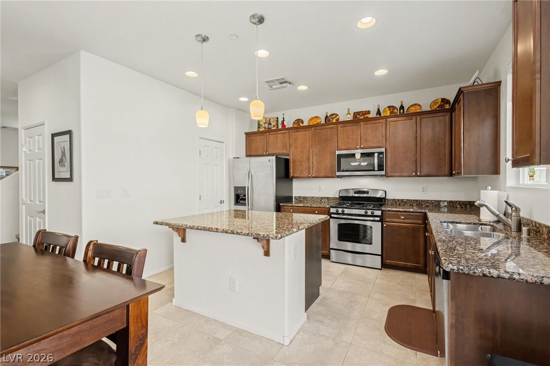 3622 Vino Rosso Avenue
