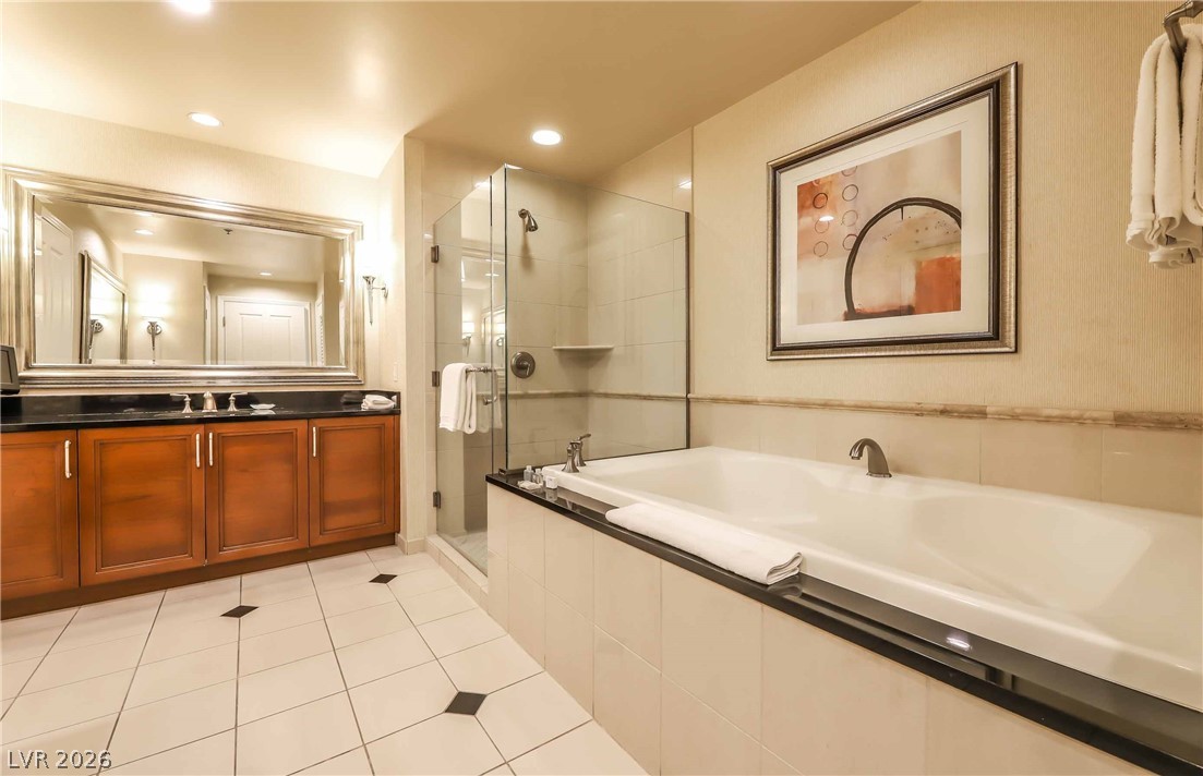 135 East Harmon Avenue 3520