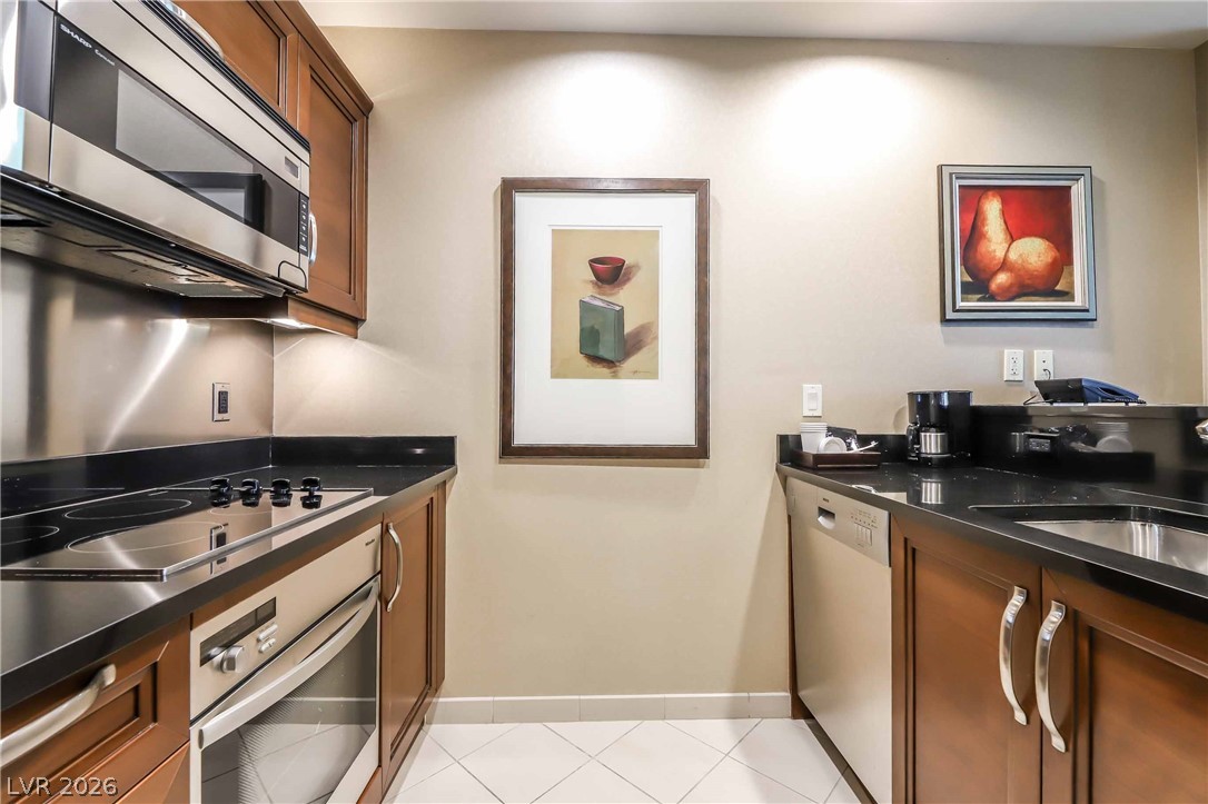 135 East Harmon Avenue 3520