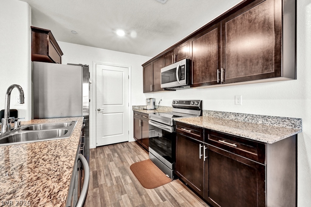 7014 Spicy Merlot Street