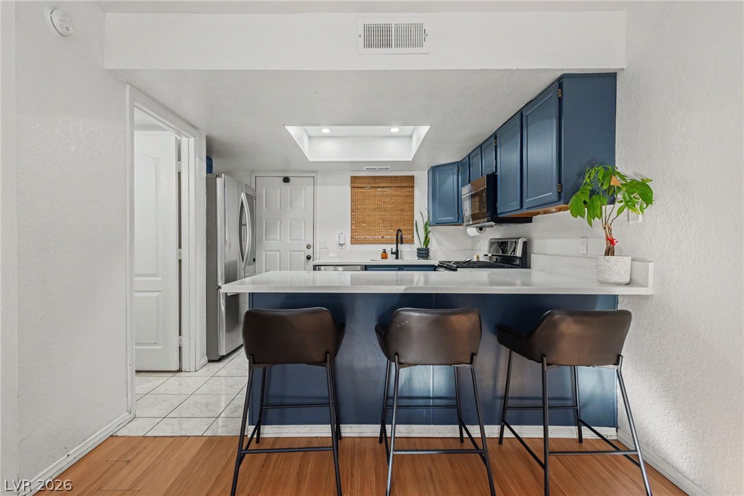 515 Sellers Place