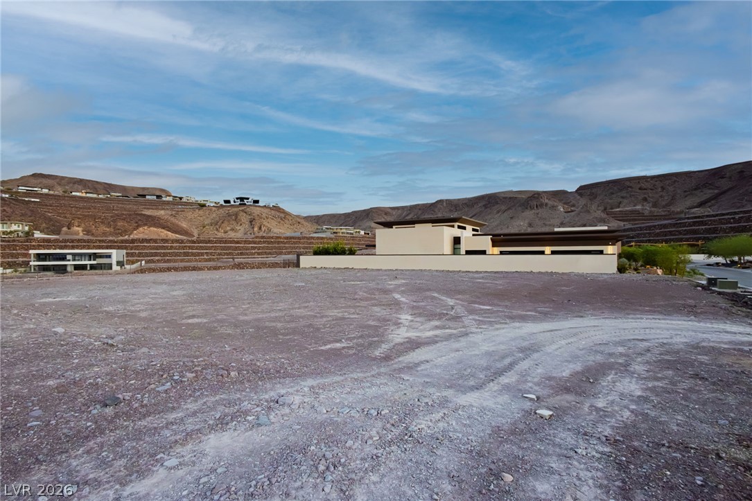 20 Sanctuary Peak Court