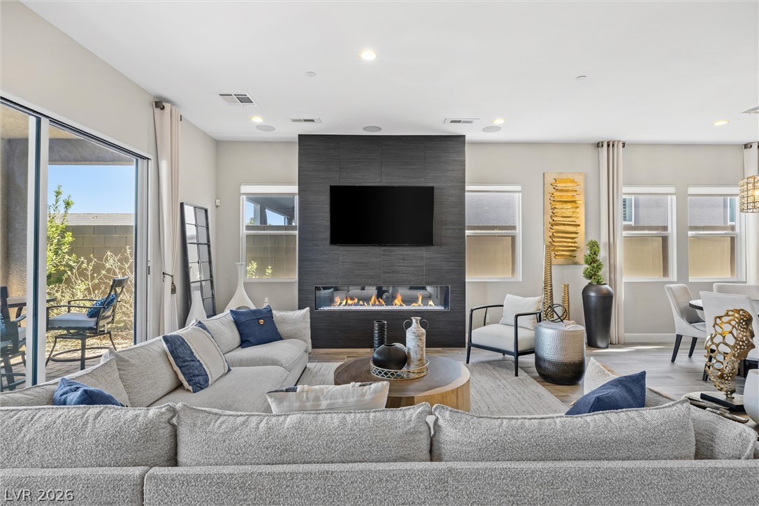 3382 Spring Rock Avenue