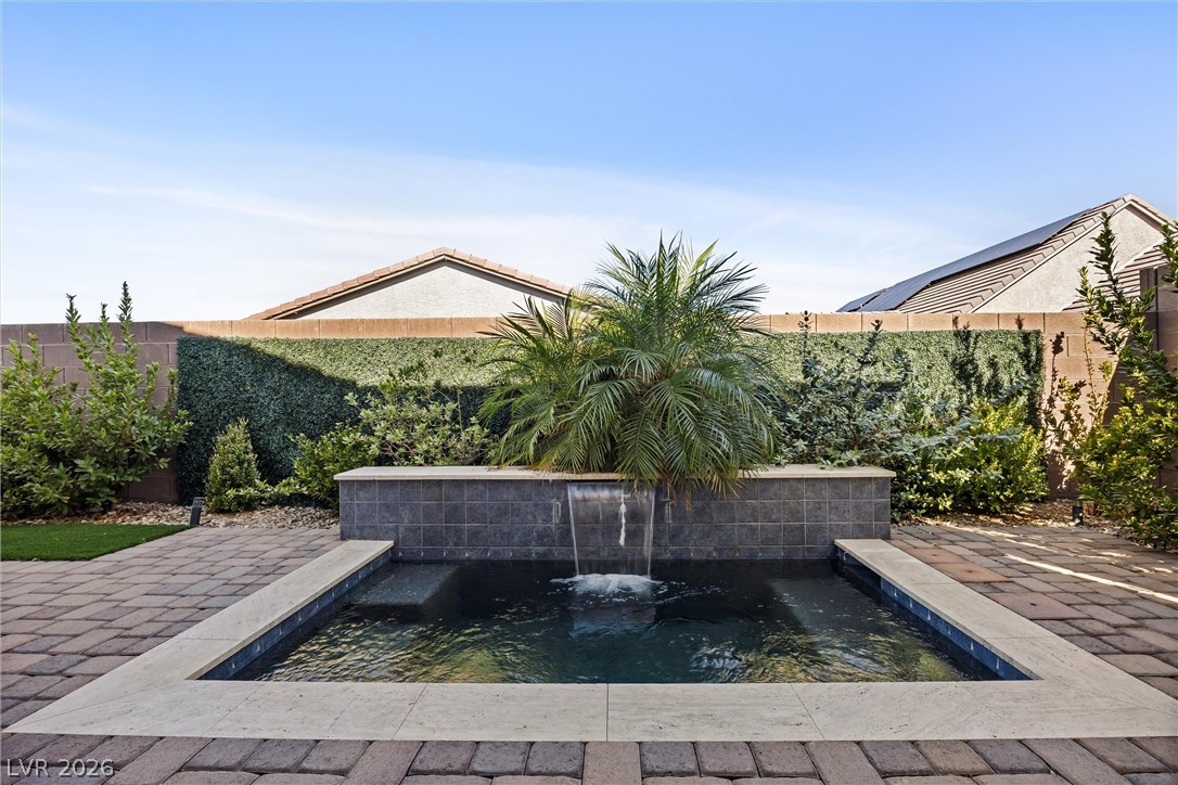 3382 Spring Rock Avenue