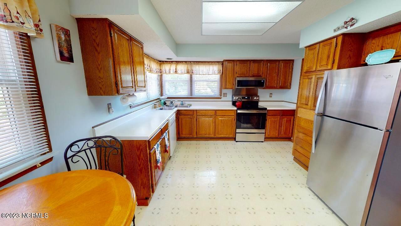 6 Niblick Court
