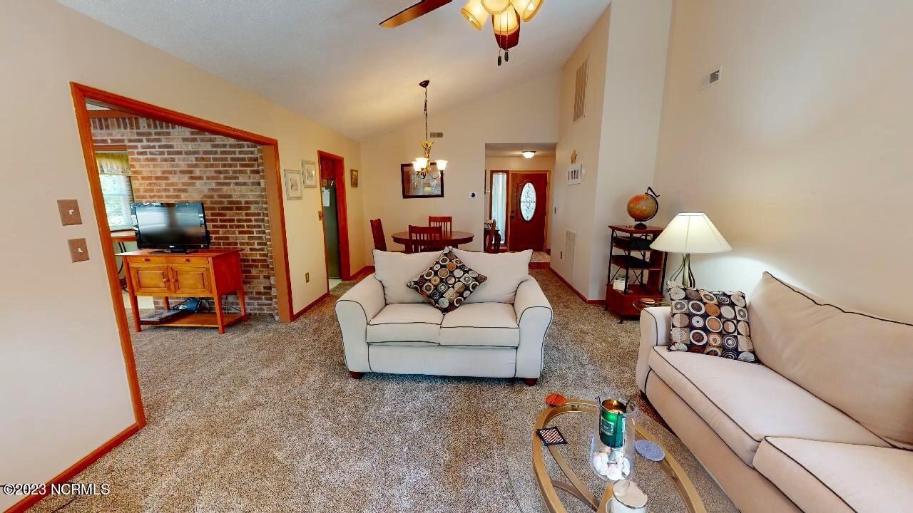 6 Niblick Court