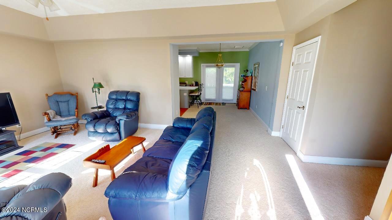 894 Palmer Drive