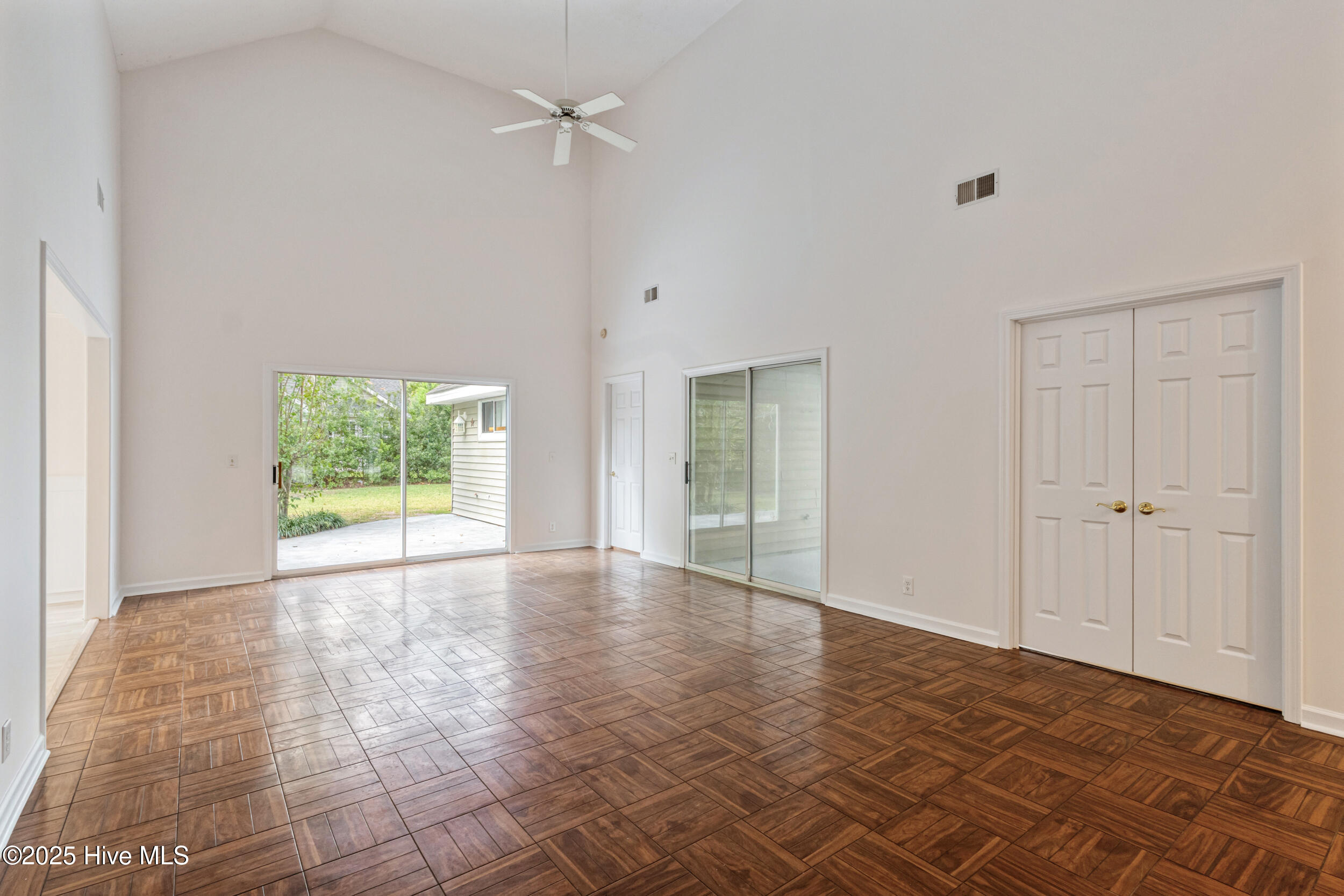 9 Court 3 Northwest Drive NW