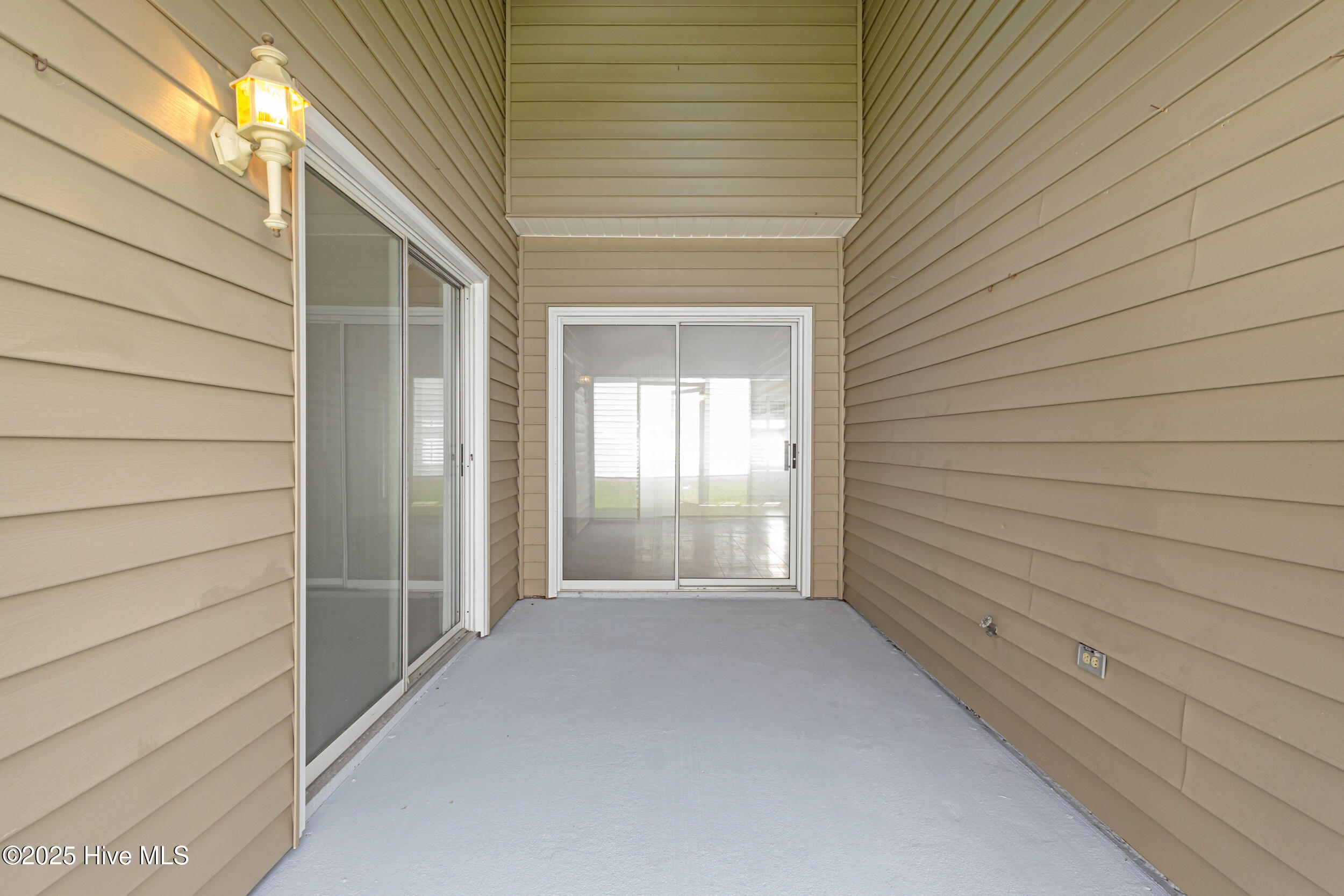 9 Court 3 Northwest Drive NW