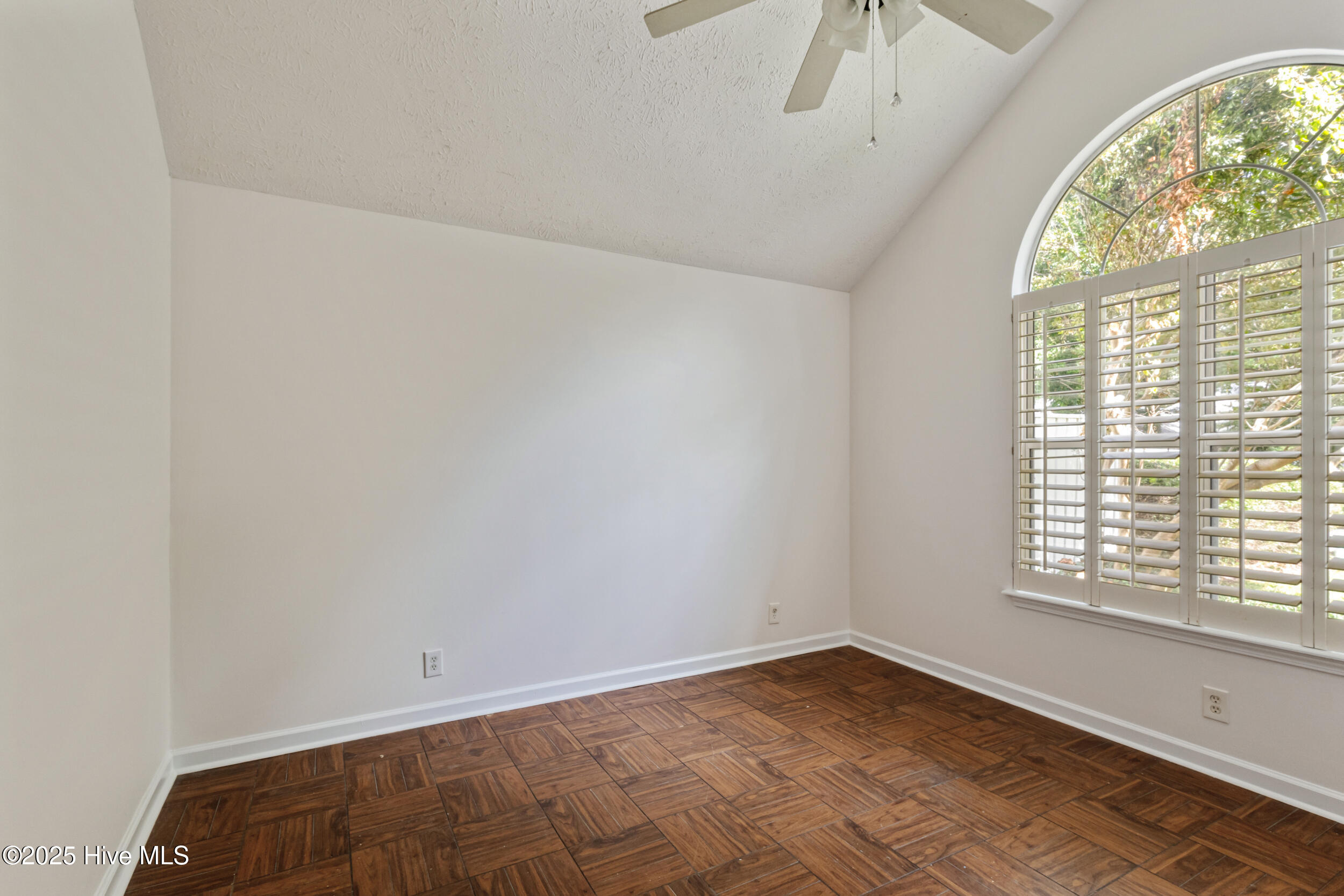 9 Court 3 Northwest Drive NW