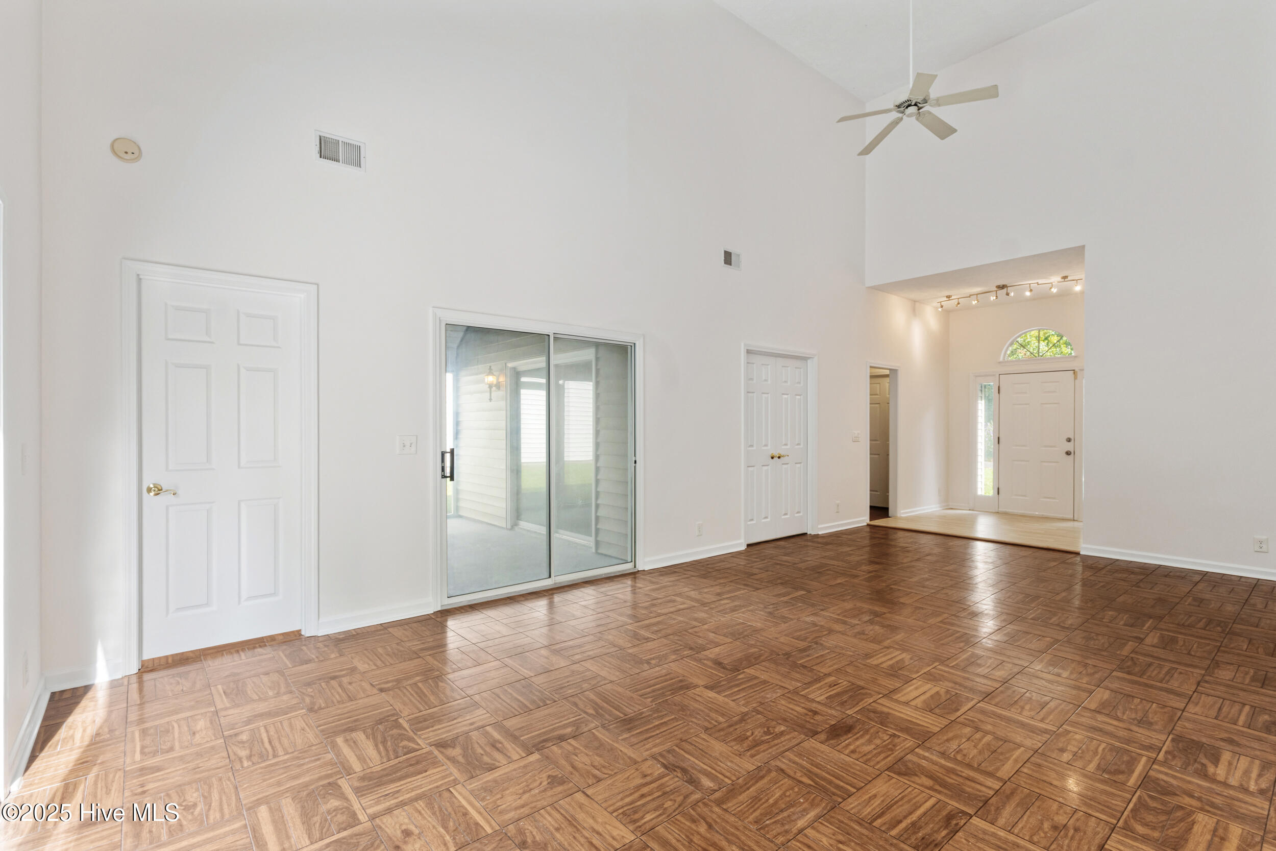 9 Court 3 Northwest Drive NW