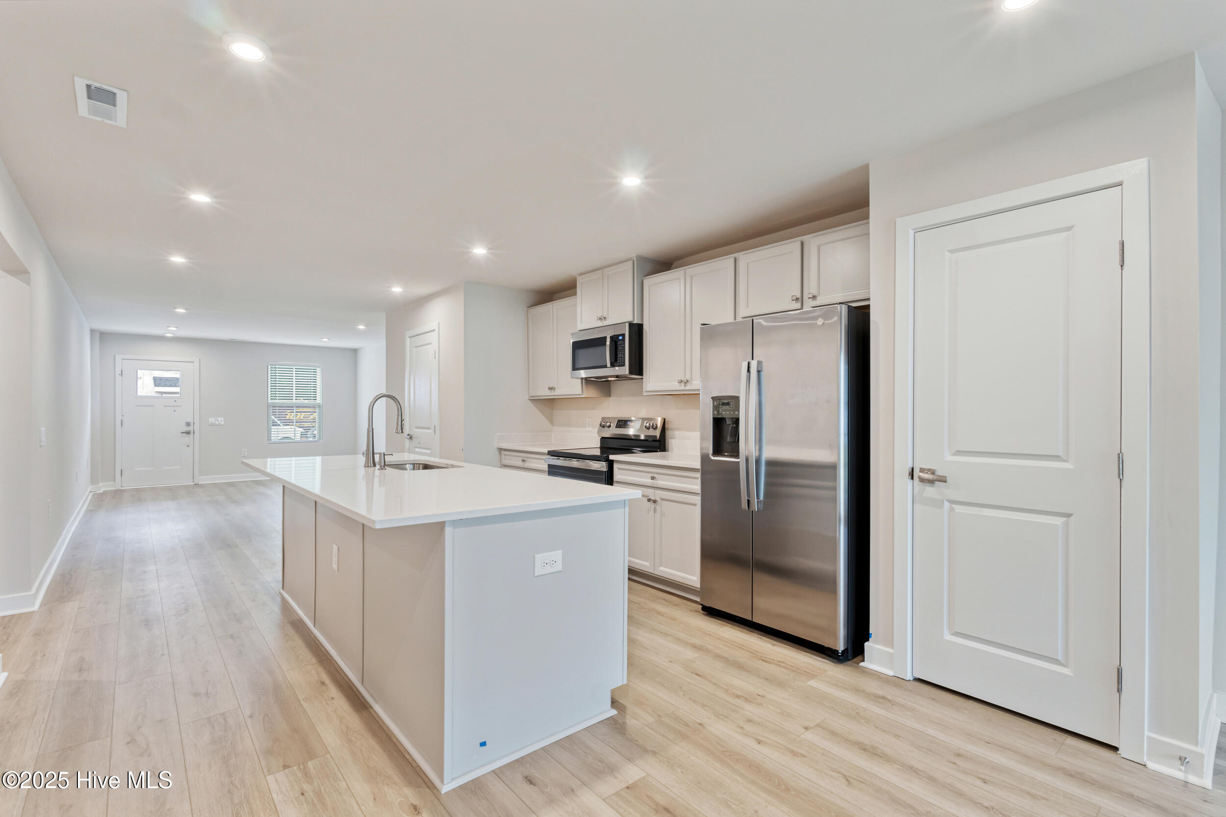 2084 Parrow Lane NW, E E