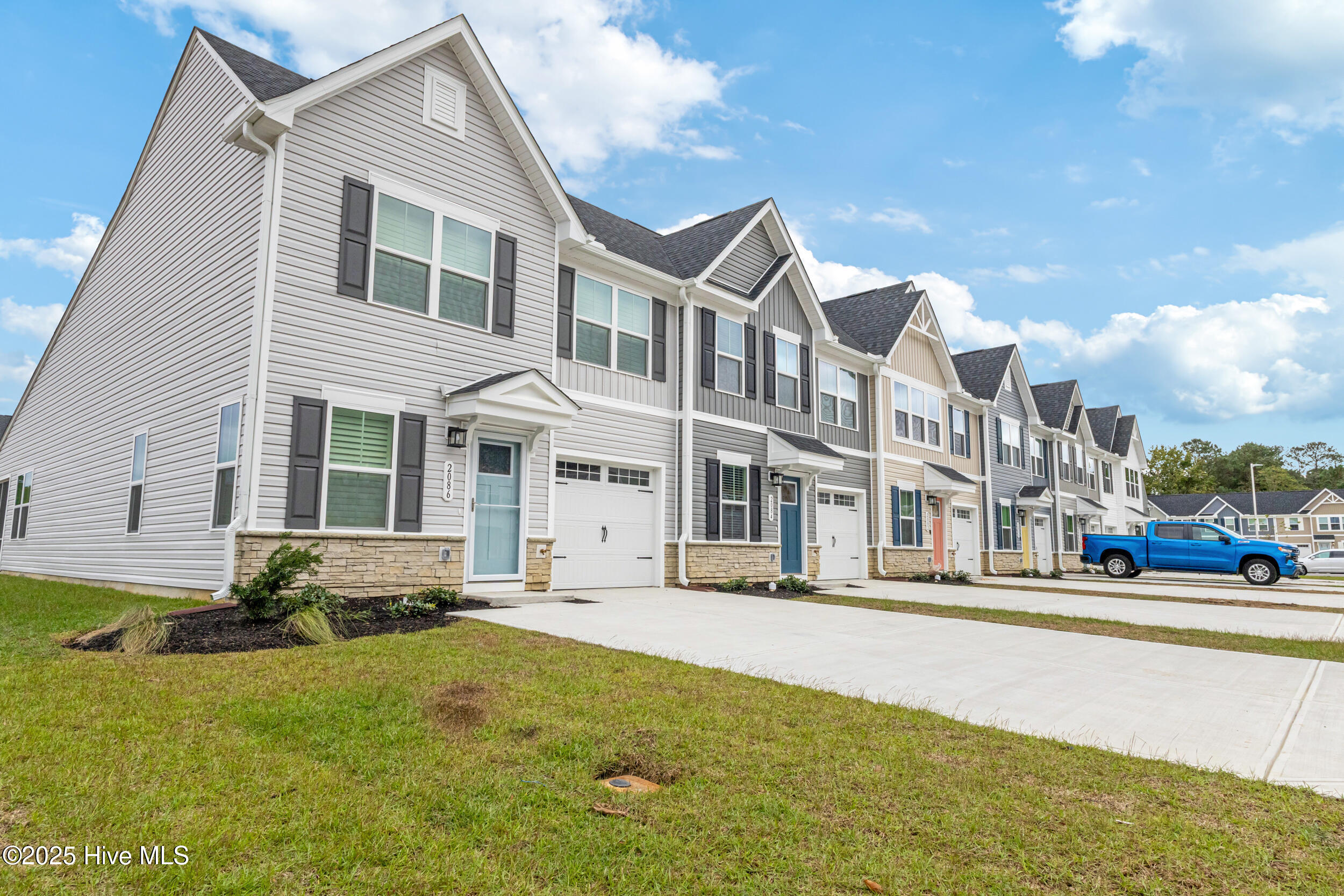 2084 Parrow Lane NW, E E