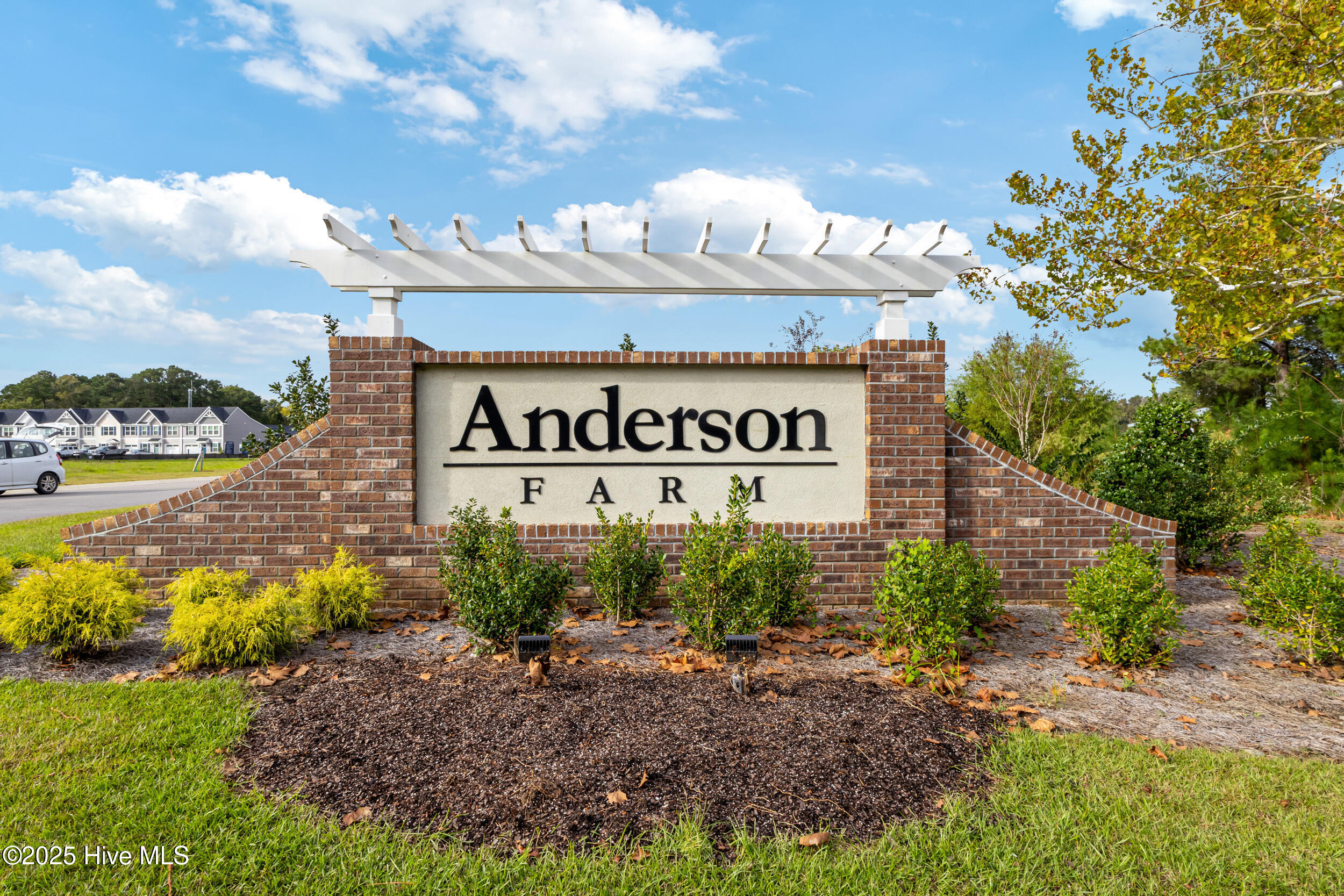 2084 Parrow Lane NW, E E